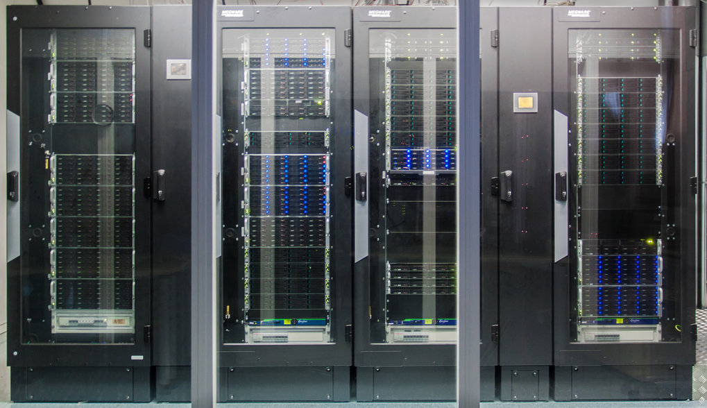 Concentrated computing power: The scientists used this high-performance computer at the Max Planck Institute for Radio Astronomy to analyse the data from the Event Horizon Telescope. A second correlator is located at the Haystack Observatory in the US.  © MPIfR