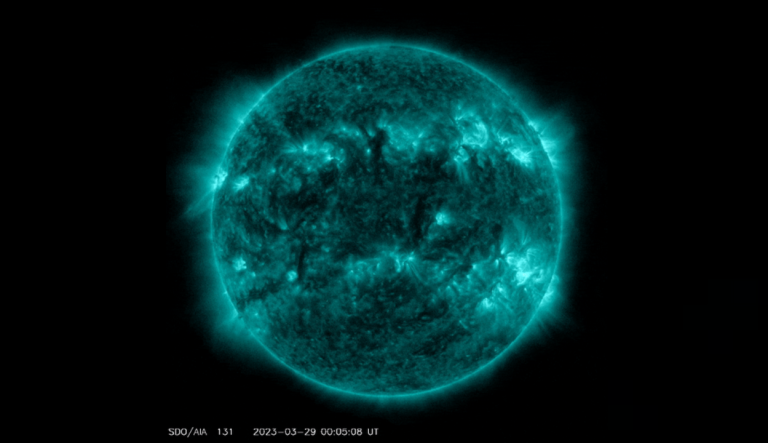 Strong Solar Flare Erupts From Sun