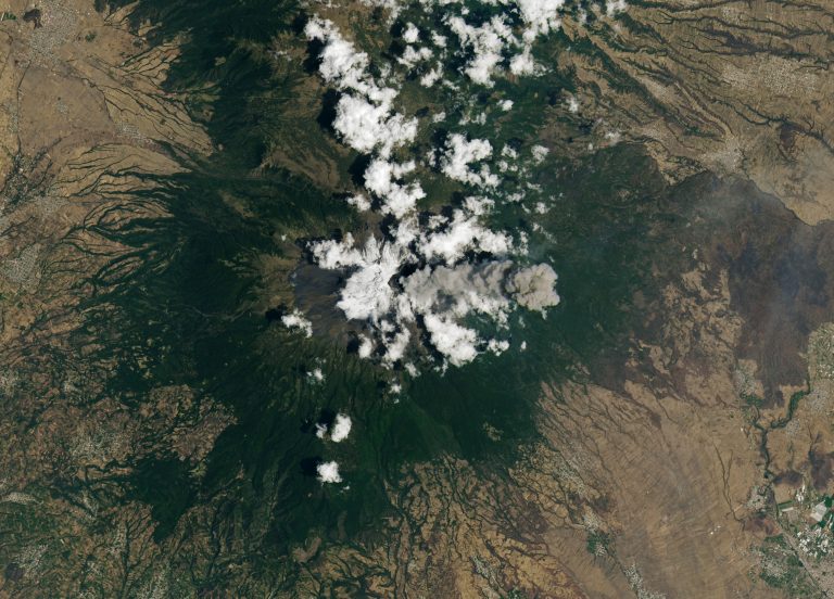 Plumes From Popocatépetl Volcano